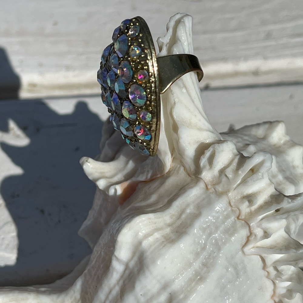 Heart Ring Rhinestone Iridescent Multi-Color Large Gold-tone - Picture 4 of 5